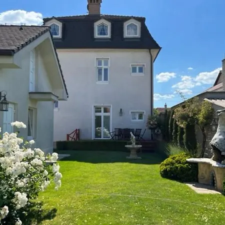 Garden 컨트리하우스 Dunajská Streda