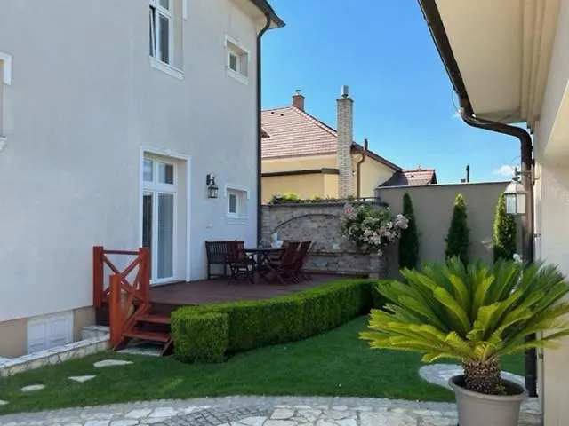 Gospodarstwo wiejskie Garden Dunajská Streda